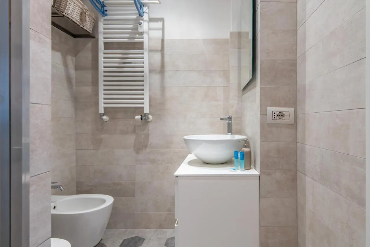 Easylife - Coccole E Comfort - Bilocale Caldo Ed Accogliente A Due Passi Dai Navigli E Metro Verde 밀라노 아파트