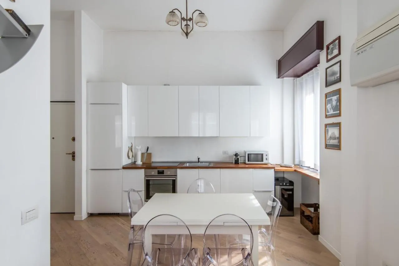 Easylife - Coccole E Comfort - Bilocale Caldo Ed Accogliente A Due Passi Dai Navigli E Metro Verde Milan Apartment